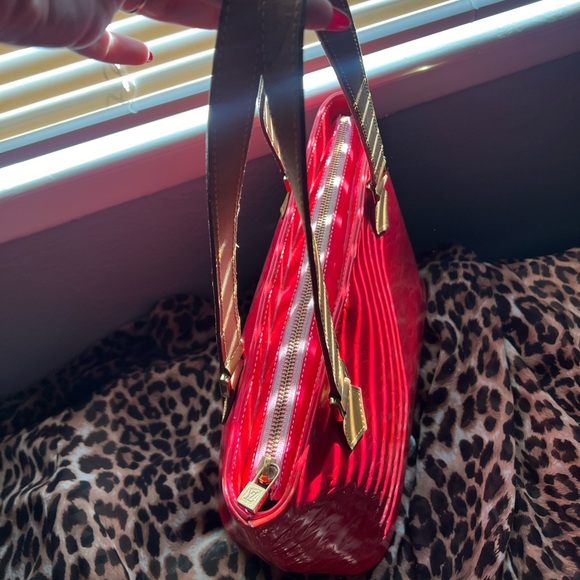 Louis Vuitton Houston Bag Monogram Vernis Fuchsia Pink - Picture 2 of 8